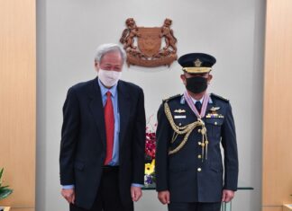 Commander of the Royal Brunei Armed Forces Makes Introductory Visit to Singapore and Receives Prestigious Military Award 02dec20 nr photo1