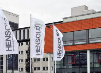 Sensor specialist HENSOLDT expands capacities HENSOLDT Fahnen