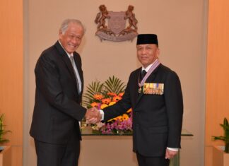 Brunei Deputy Minister of Defence Makes Introductory Visit to Singapore and Receives Prestigious Military Award 01sep22nr photo1
