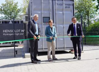 HENSOLDT develops hydrogen solution to increase the energy autonomy of industrial sites Pilot plant inaugurated in Kiel Opening ceremony Giraud Quint Immisch scaled 1