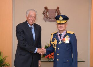 Former Royal Thai Air Force Chief Receives Prestigious Military Award 20jul2323 nr photo1